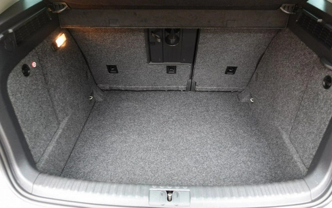 Volkswagen Tiguan cena 45900 przebieg: 179000, rok produkcji 2013 z Szczekociny małe 232